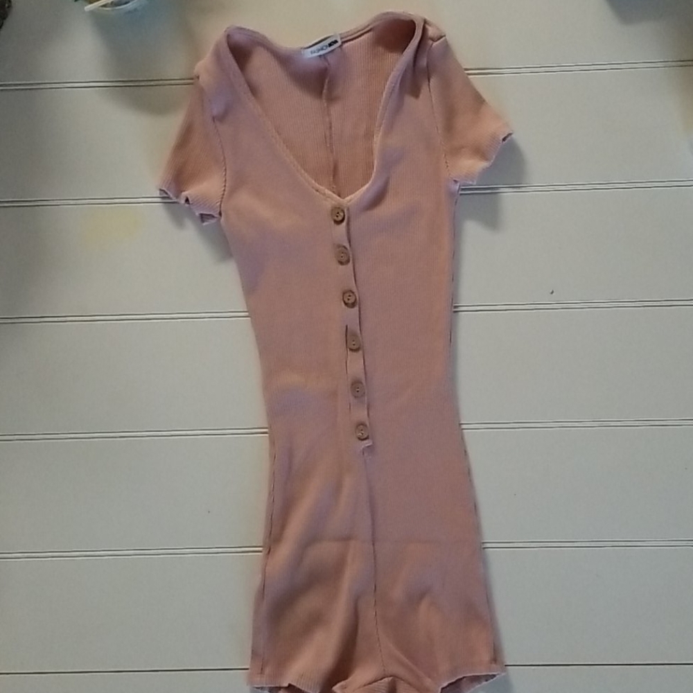 Fashion Nova Ribbed Romper/ Bodysuit Onesie SS